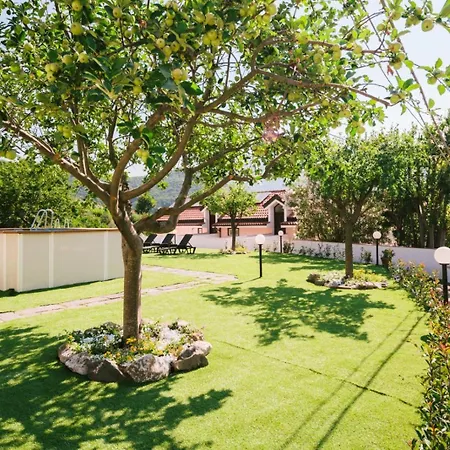 Tramonti Resort *